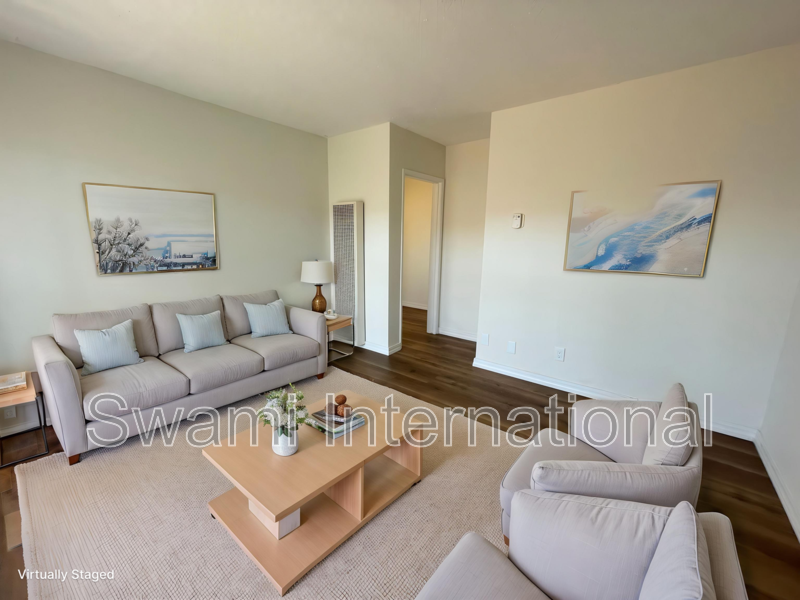 Los Angeles Condo: 860 W. 50th Pl.