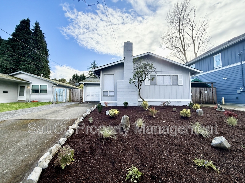 Portland House: 1734 NE Bryant St