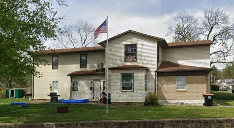 Newark House: 91 N Buena Vista St