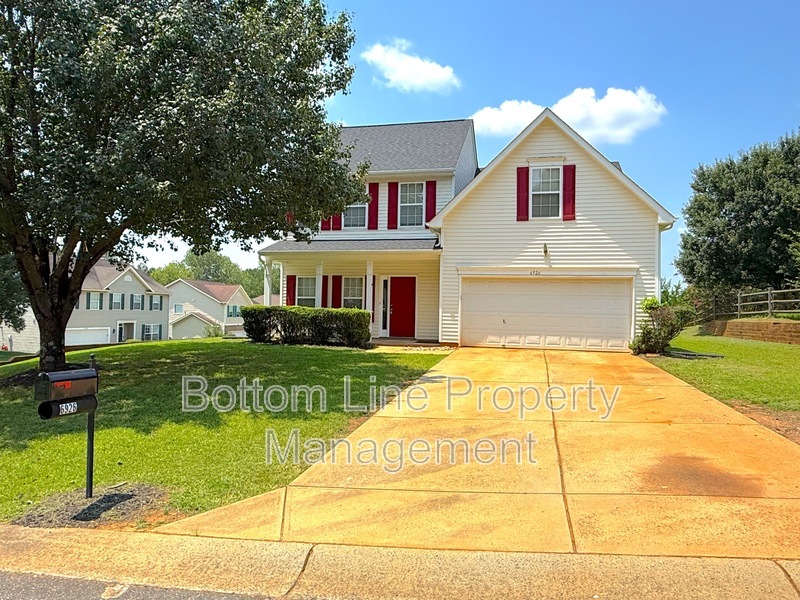 Concord House: 6926 Brandon Chase Ln