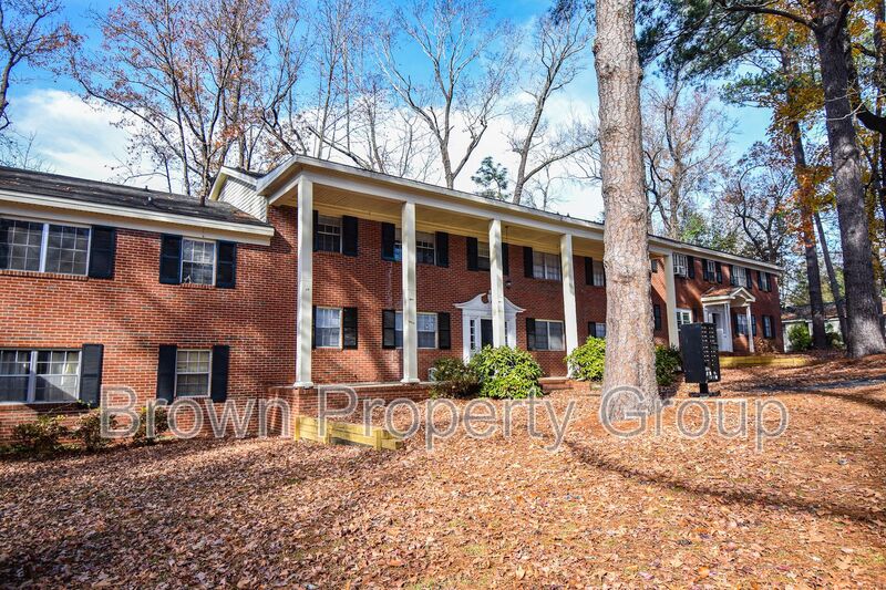 Fayetteville House: 2456 B Bragg Blvd