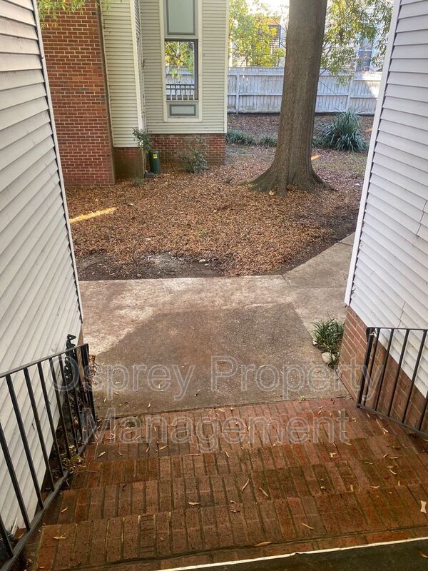 Cozy 1 Bedroom Condo in the heart of Downtown Portsmouth - Photo 2
