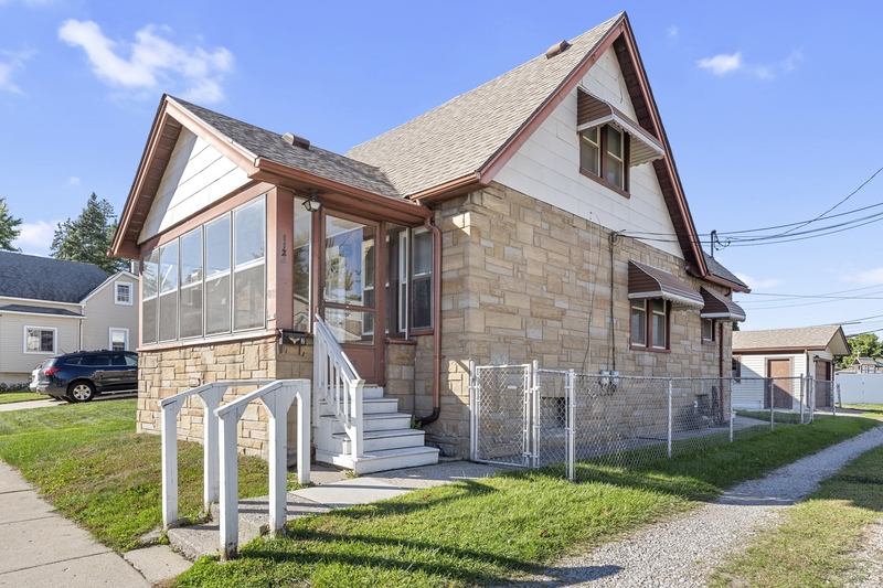 Wyandotte Condo: 1126 Cedar St. - 2