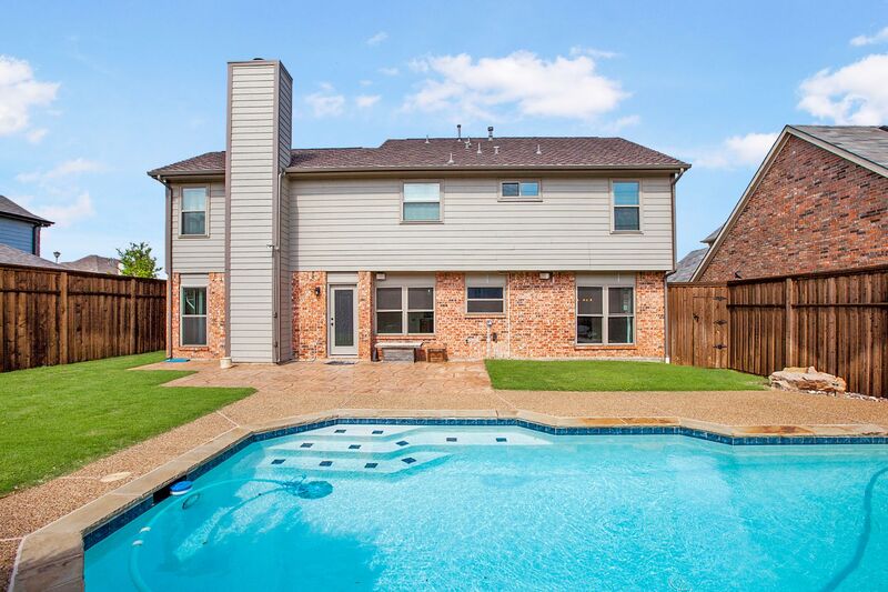 Plano House: 8204 Tavaros Drive