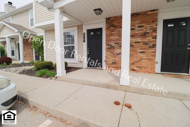 Fort Wayne Townhome: 7727 E State Blvd