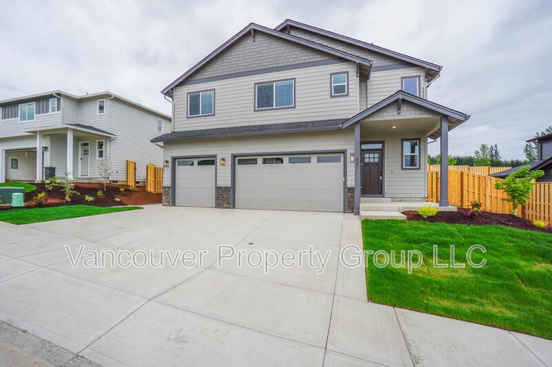 La Center House: 2351 E Otter Loop