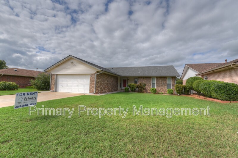 Yukon House: 307 Vickie Dr.