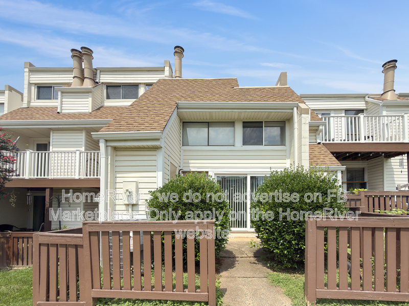 Sterling Condo: 1060 Norwood Ct