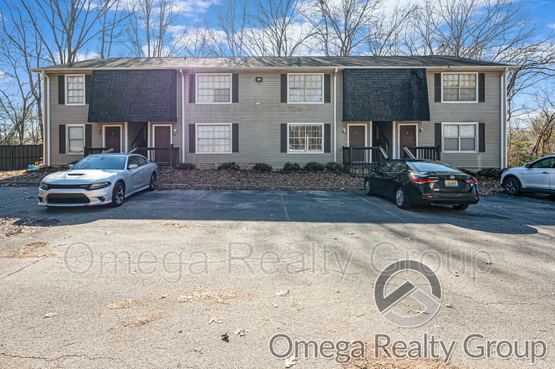 Center Point Condo: 1936 2nd St NE