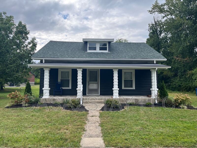 Louisville House: 12205 Old Henry Road