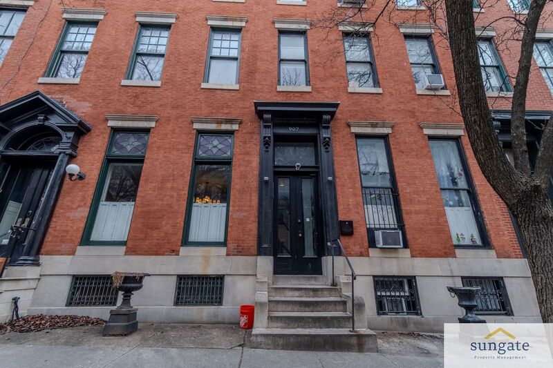 Baltimore Condo: 907 Saint Paul St