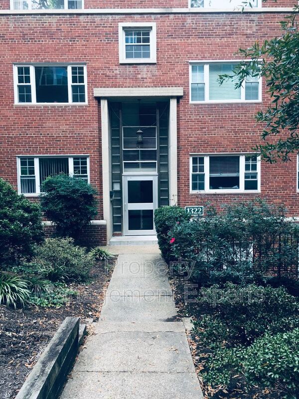 Arlington Condo: 1322 Ft Myer Dr.