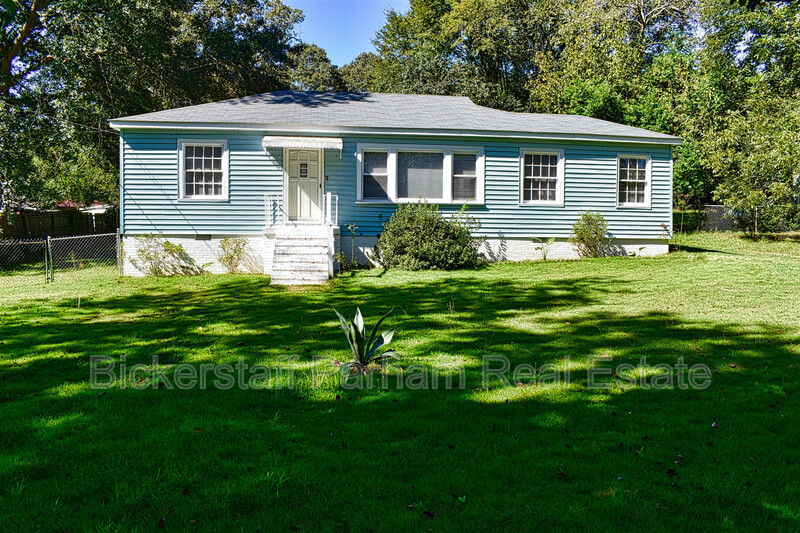 Columbus House: 6123 Warner Road