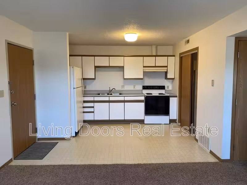 Bloomfield Condo: 605 S. Washington St