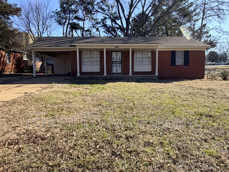 Memphis House: 4180 Kerwin Dr