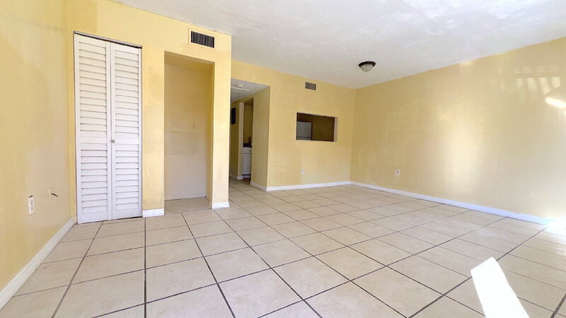 Daytona Beach Condo: 1370 South Palmetto Avenue