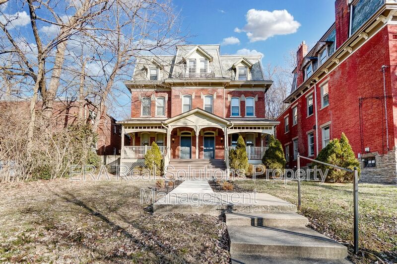 Cincinnati Condo: 2112-2114 Kemper Lane