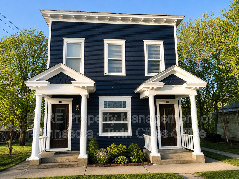 Saint Paul Condo: 109 Page St W