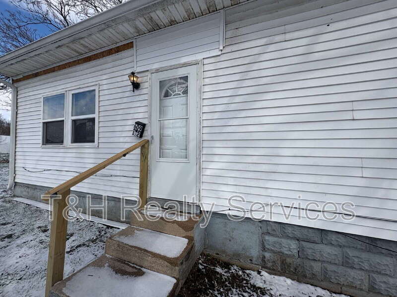 Kokomo House: 609 1/2 South Crystal Street