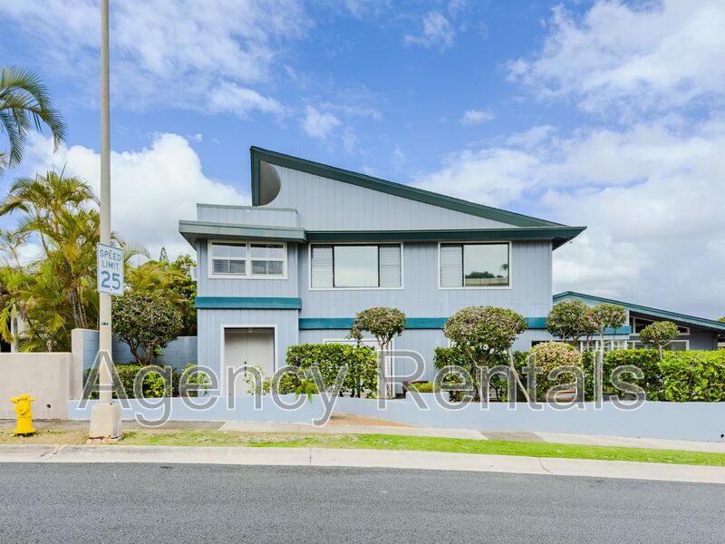 Kailua House: 427 Paumakua Place 2nd Floor