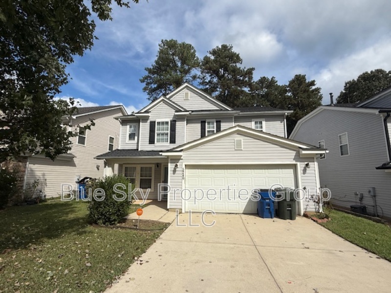 Raleigh House: 5249 Thornton Rd