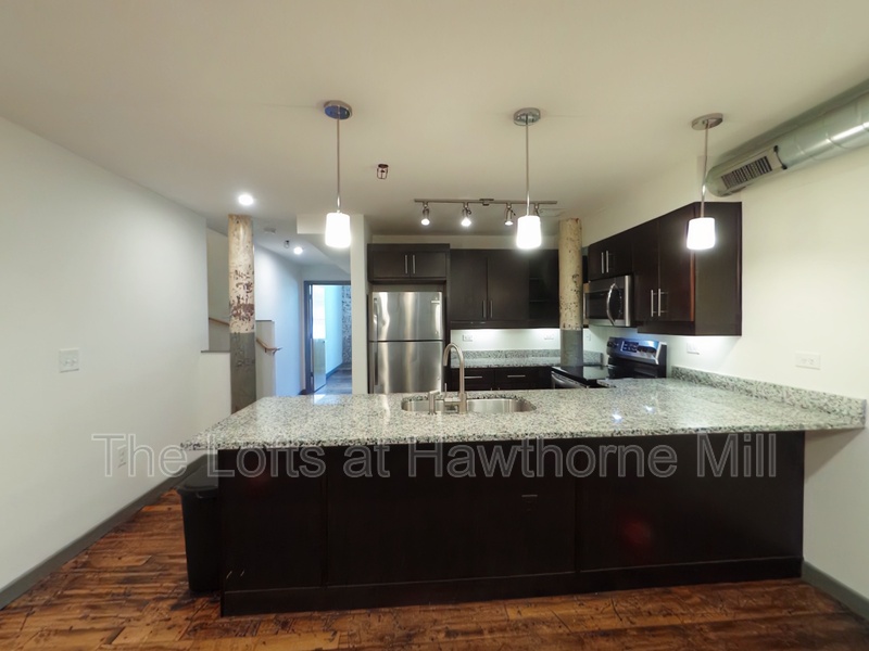 Charlotte Condo: 1101 Hawthorne Lane