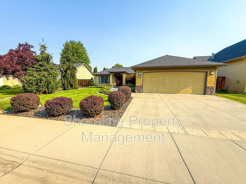 Meridian House: 2328 E Satterfield St