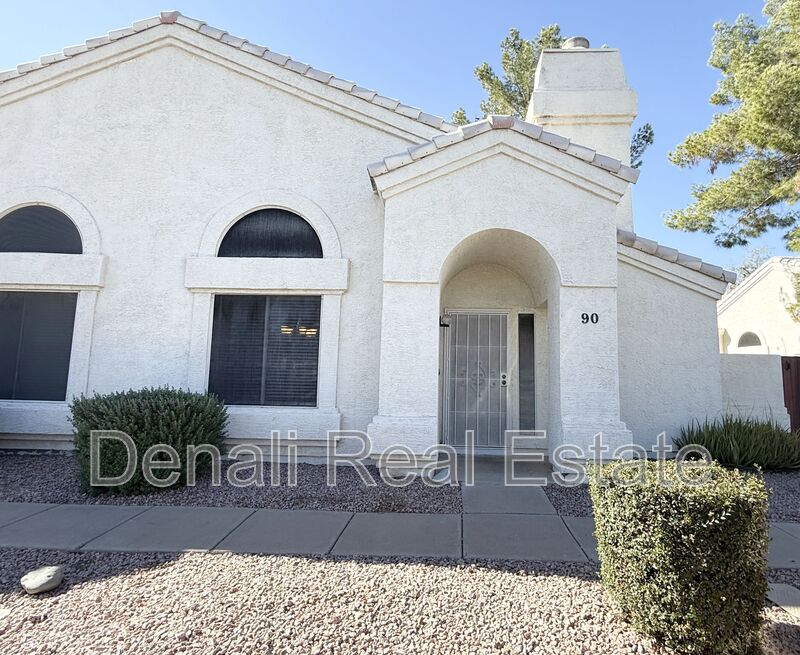 Chandler House: 2100 W. Lemon Tree Place