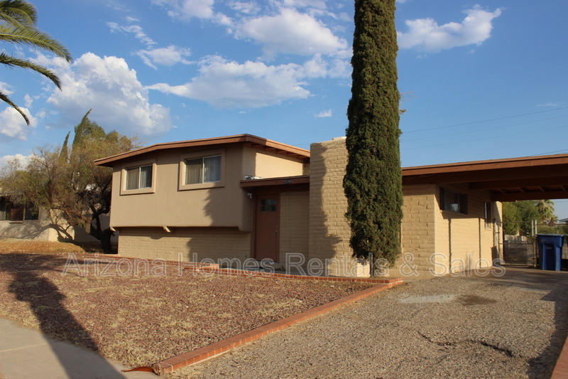 Tucson House: 8240 East 18th Street