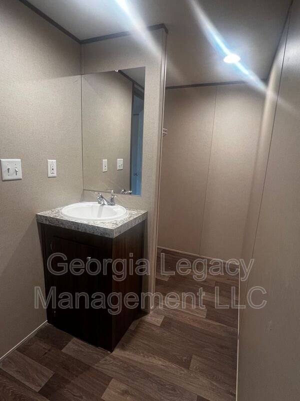 royston House: 57 Shady Circle