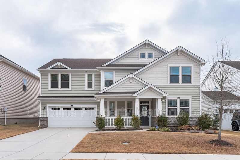 Charlotte House: 15226 Red Canoe Way