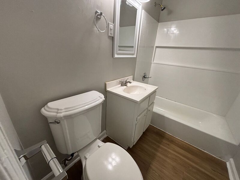 Memphis House: 4699 Given Ave