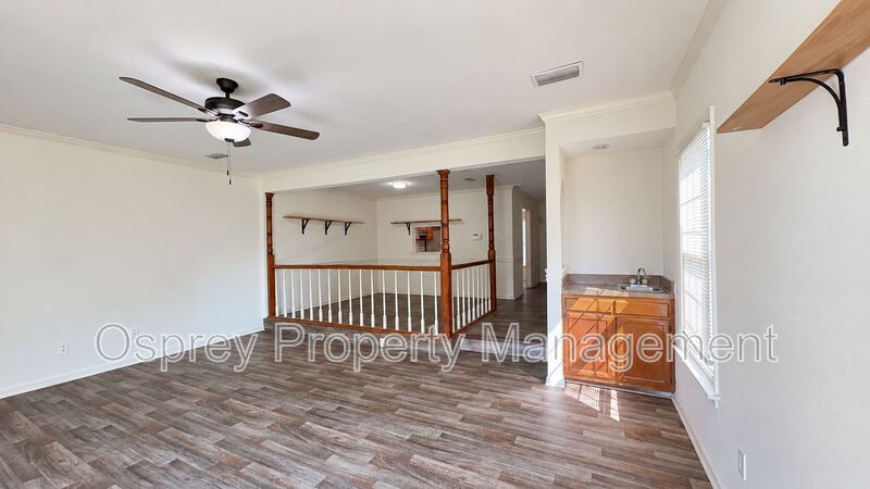 End-Unit 3 Bedroom Townhome!  - Photo 7