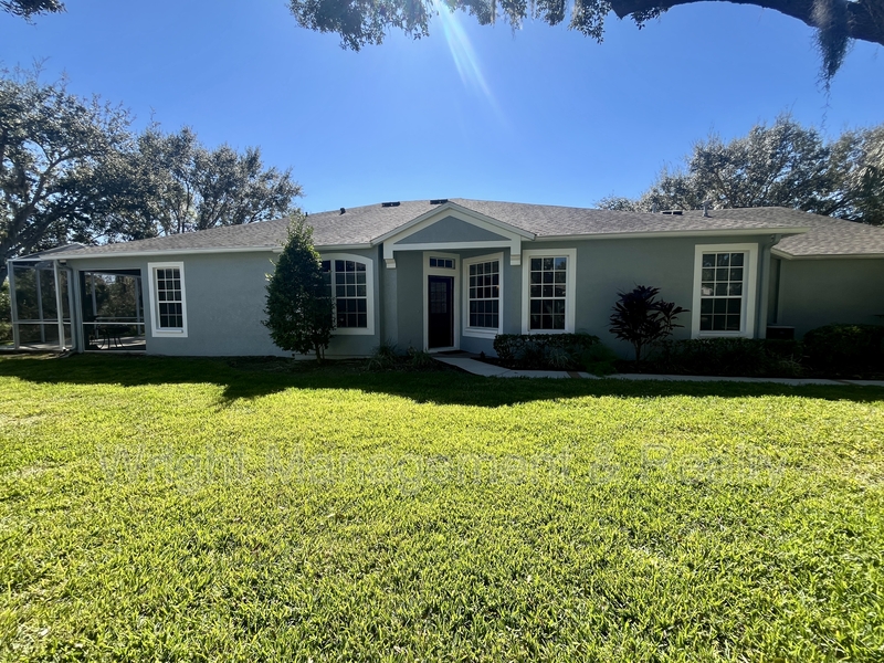 Fish Hawk Townhome: 6040 Sandhill Ridge Drive