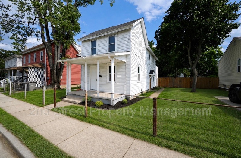 Paulsboro House: 210 West Buck Street