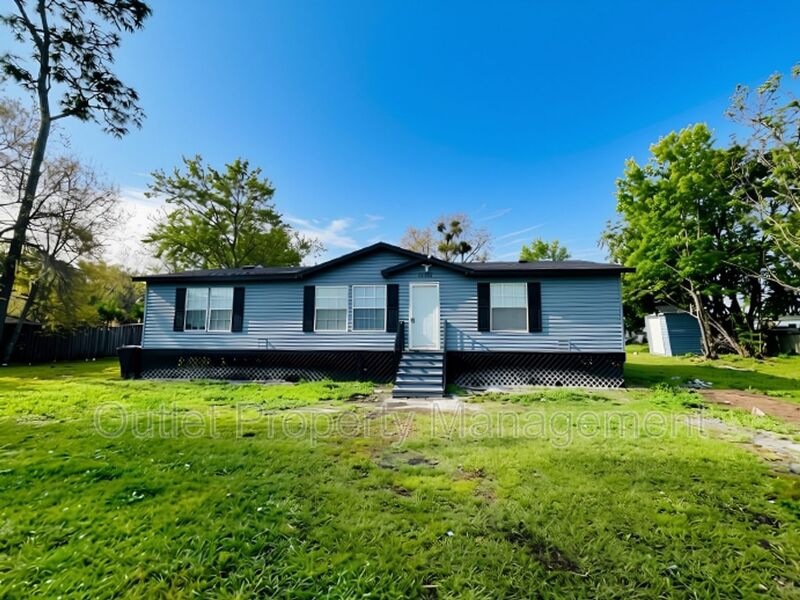 Orlando House: 15710 Bermuda St.
