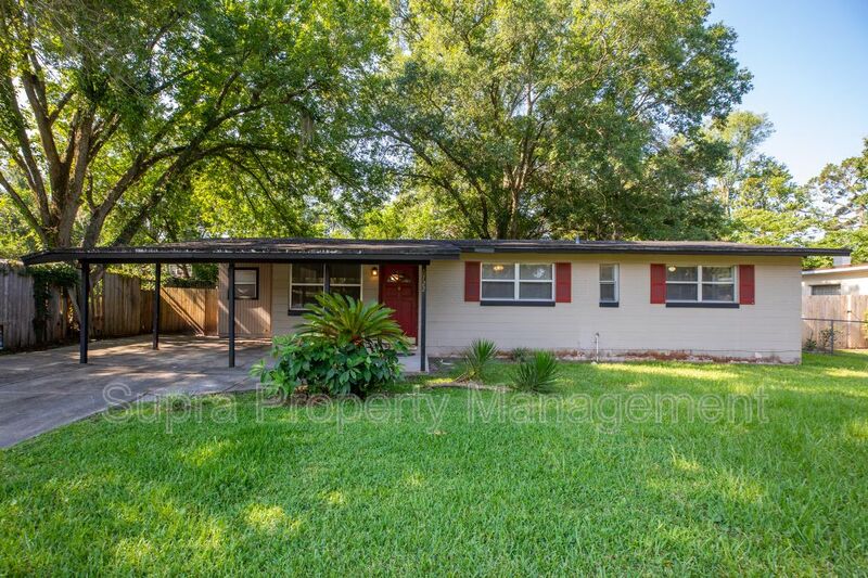 Jacksonville House: 6722 Frye Ave
