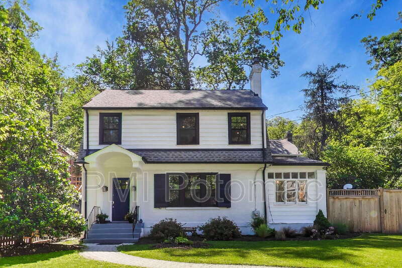 Washington House: 5332 Nevada Ave NW