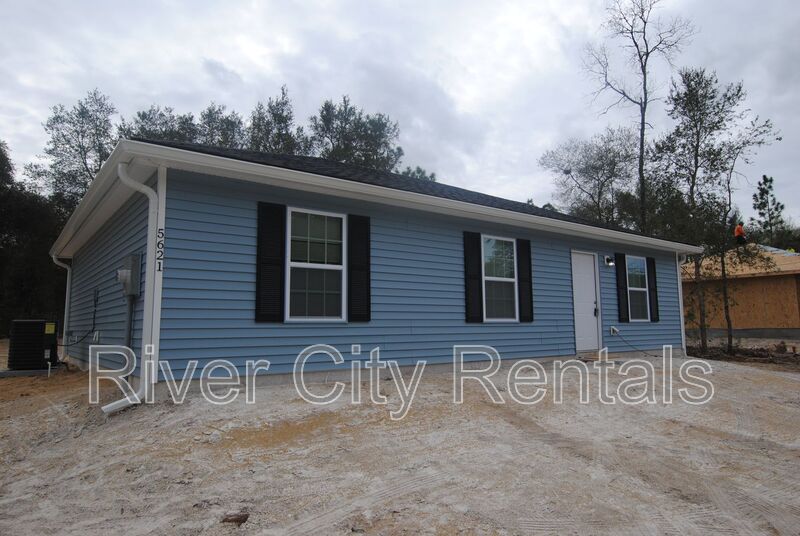 Keystone Heights House: 5621 Overlook Drive East