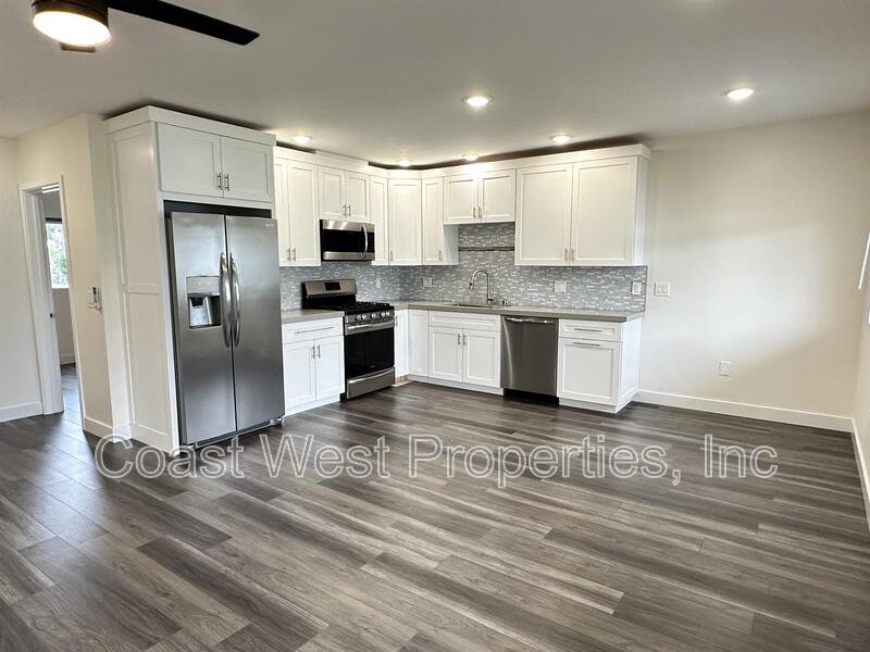 San Diego Condo: 2030 Diamond Street - H