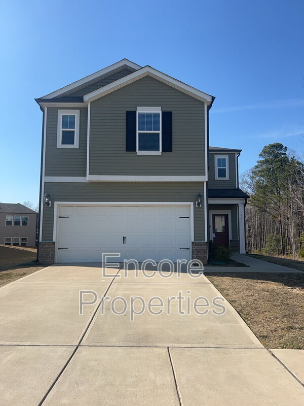 Fuquay-Varina House: 137 Wilbur Lake Drive