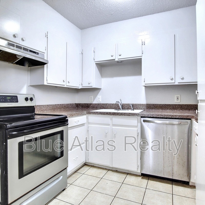 Fort Worth House: 5356 Wonder Drive