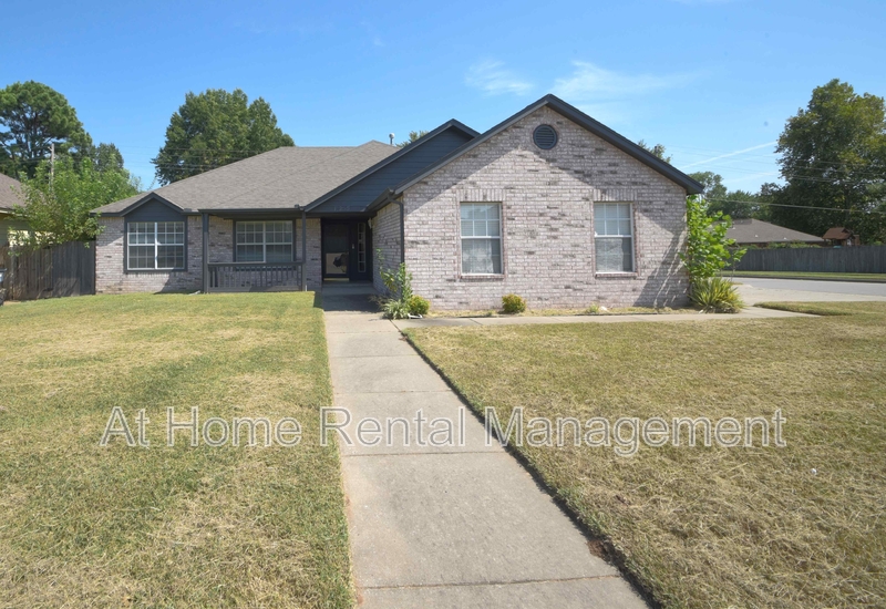 Bixby House: 11255 S 105th East Ave - 1