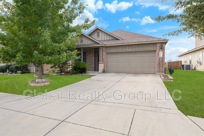 Cibolo House: 516 Stonebrook Dr
