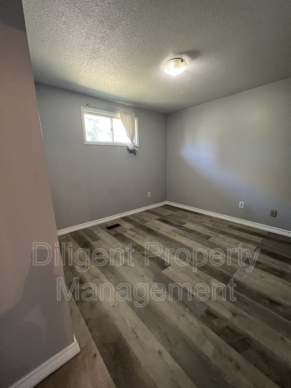 Peterborough House: 2148 Springwood Road