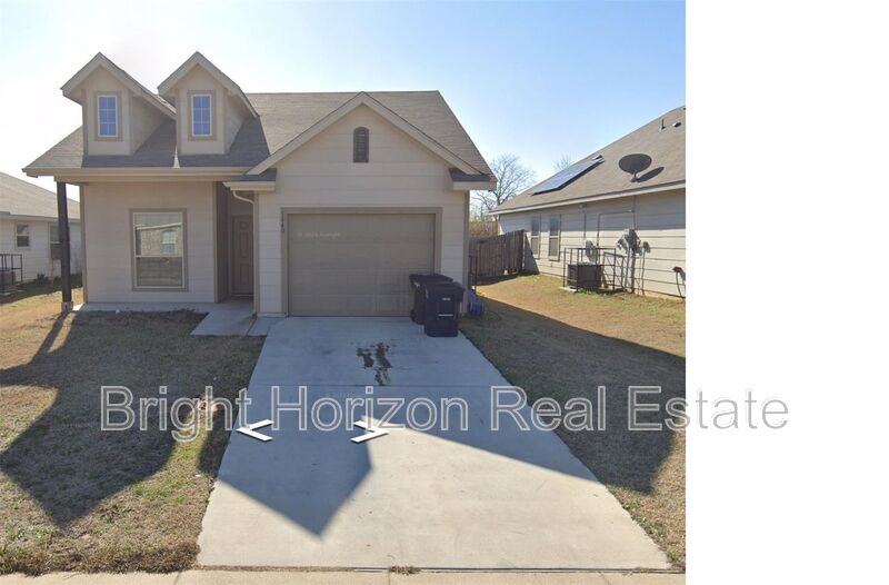 Fort Worth House: 1440 Gallina Trail