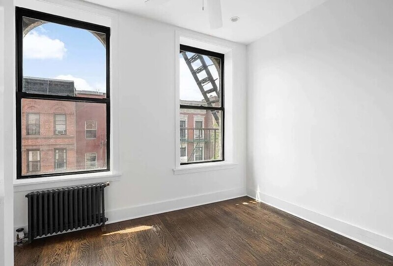 New York Condo: 59 E 7th St
