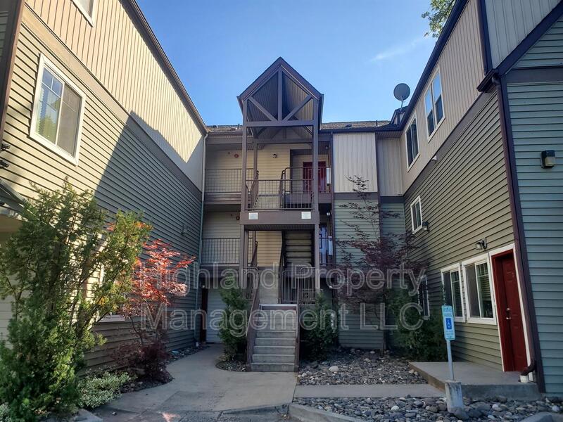 Pullman Condo: 1020 NE B St