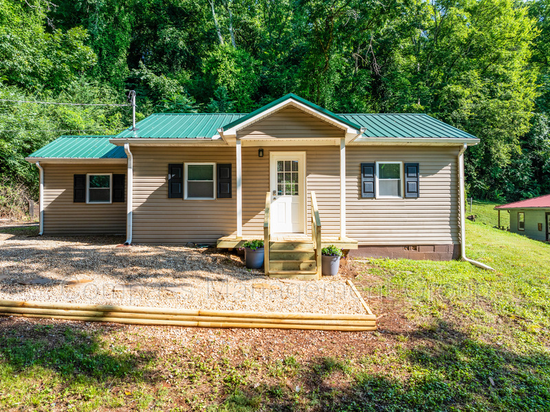 Knoxville House: 4516 Sevierville Pike