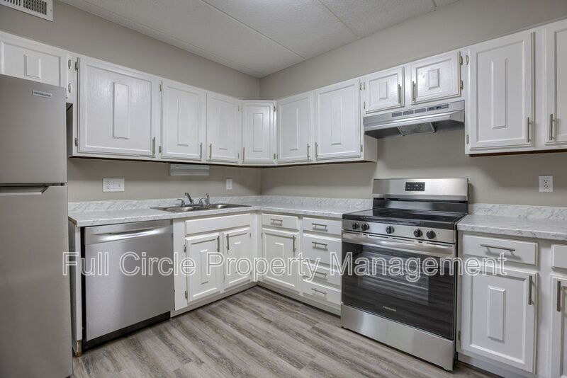 Lincoln House: 1630 N 56th